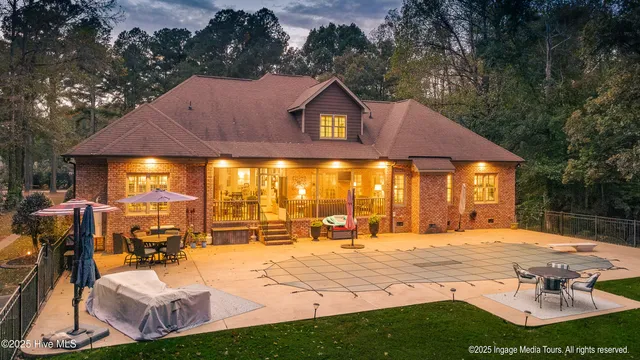$1,250,000 | 3860 Dixie Ridge Lane, Grimesland, NC 27837