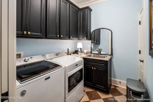 $1,250,000 | 3860 Dixie Ridge Lane, Grimesland, NC 27837