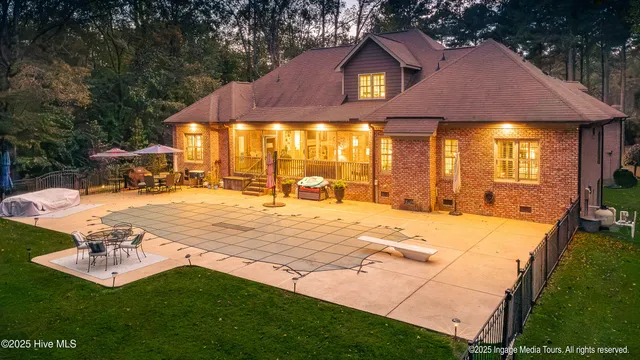 $1,250,000 | 3860 Dixie Ridge Lane, Grimesland, NC 27837