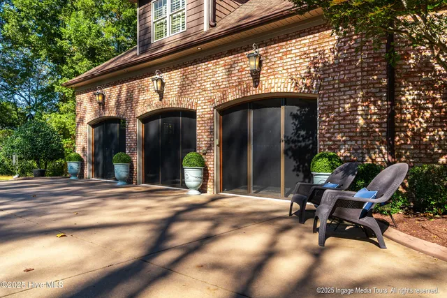 $1,250,000 | 3860 Dixie Ridge Lane, Grimesland, NC 27837