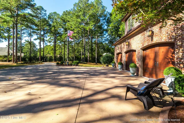 $1,250,000 | 3860 Dixie Ridge Lane, Grimesland, NC 27837