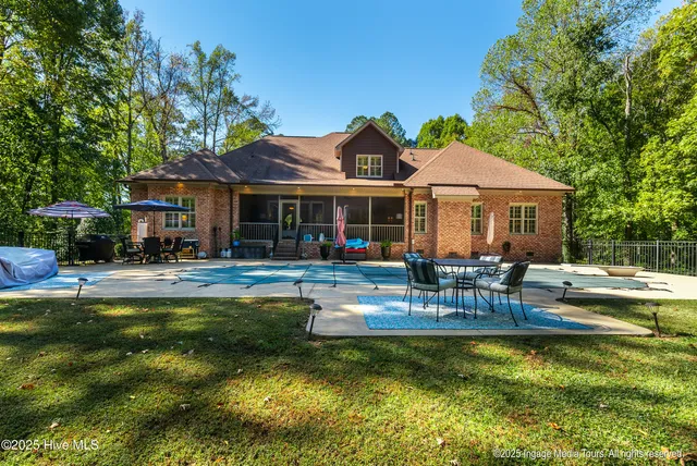 $1,250,000 | 3860 Dixie Ridge Lane, Grimesland, NC 27837
