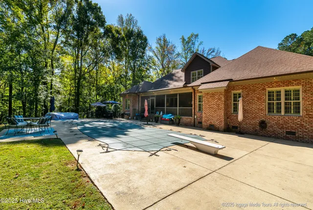 $1,250,000 | 3860 Dixie Ridge Lane, Grimesland, NC 27837
