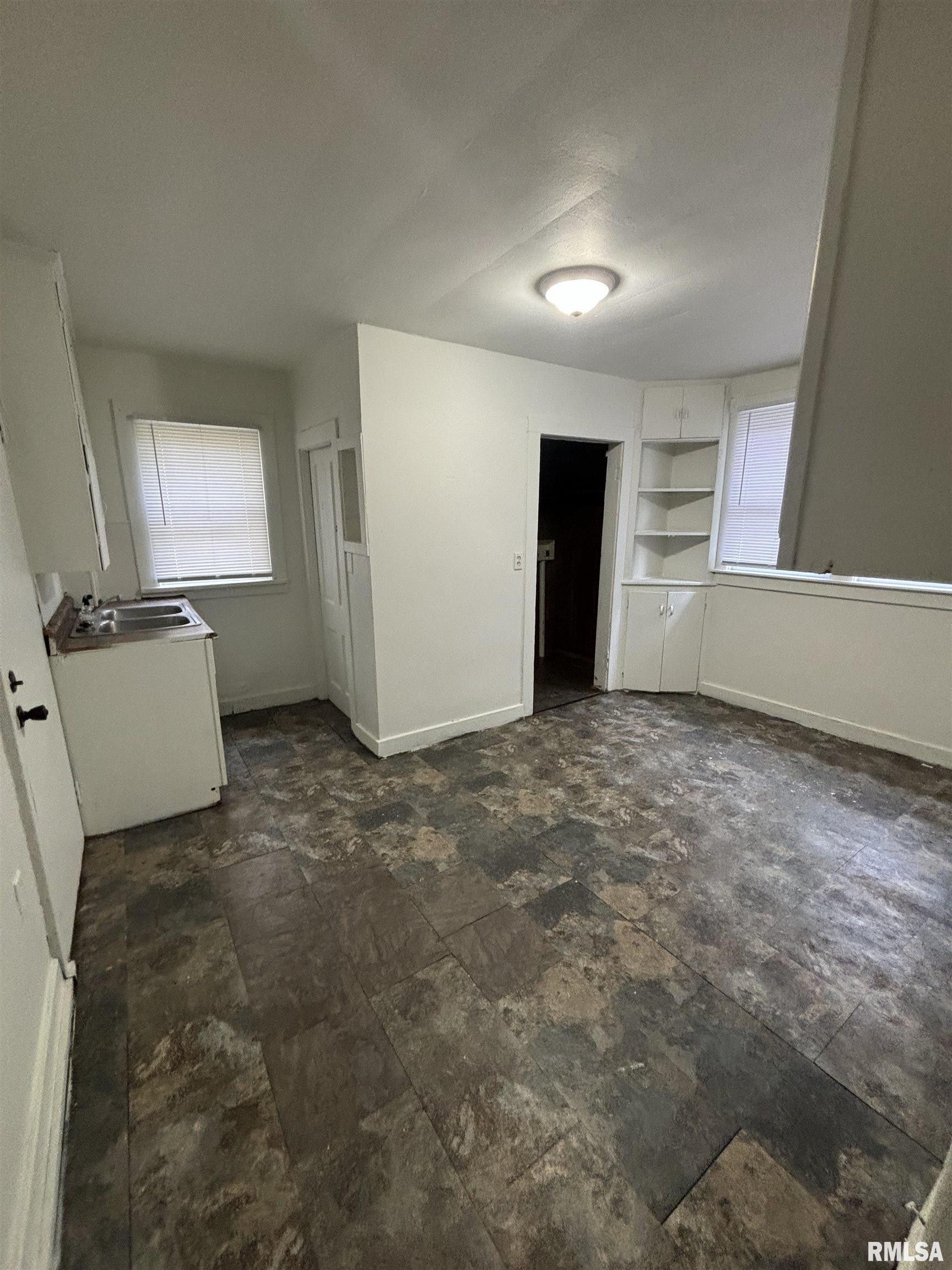 1004 South 13th Street Springfield, IL 62703 - Photo 4 of 8