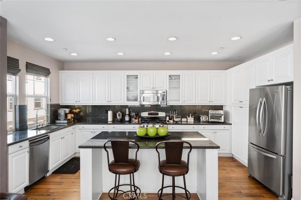 22 Arlington Street Ladera Ranch, CA 92694 - Photo 13 of 51 Big Breakfast Island