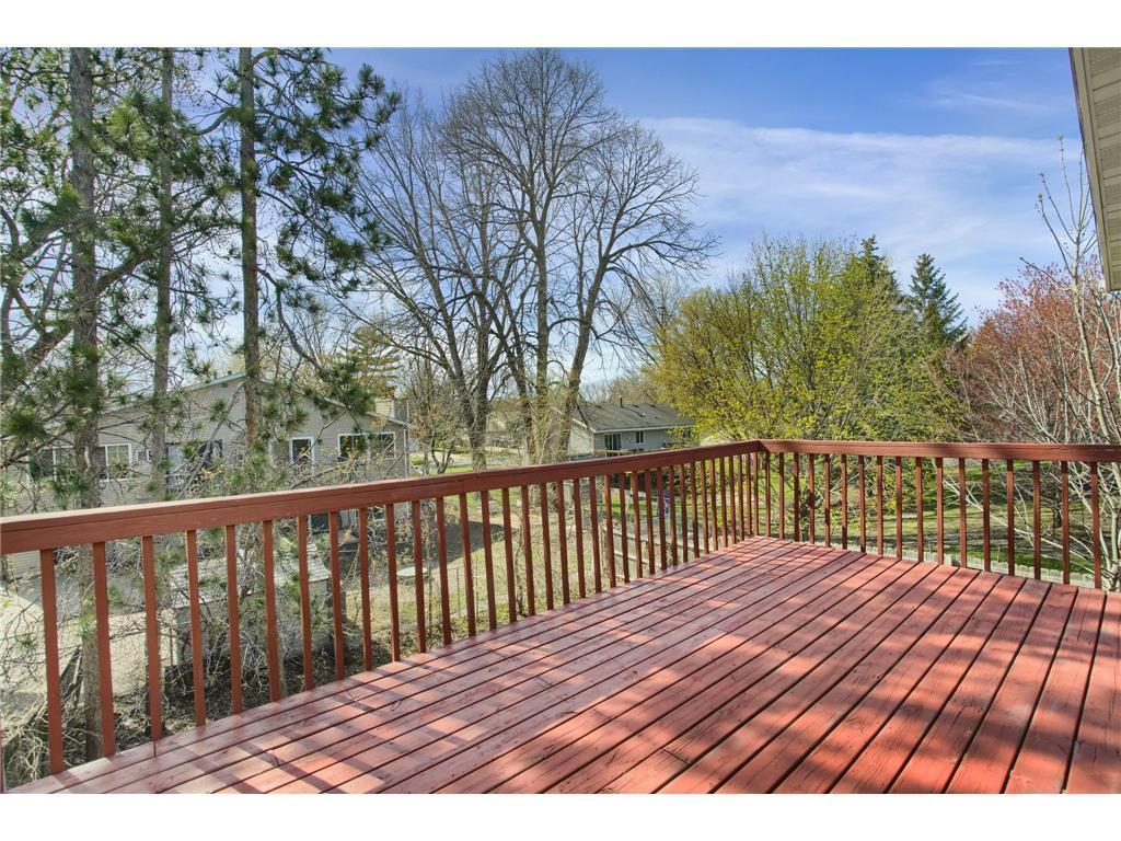 9458 Able Street Northeast Blaine, MN 55434 - Photo 4 of 36