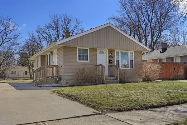 $239,000 | 4033 32nd Avenue, Kenosha, WI 53144