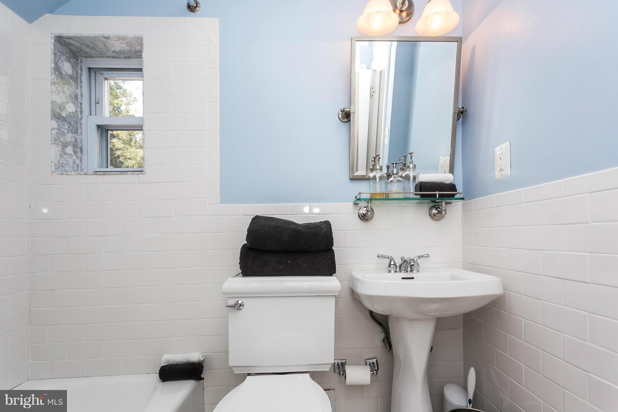 318 Weatherbee Road Towson, MD 21286 - Photo 17 of 30 Bath 1