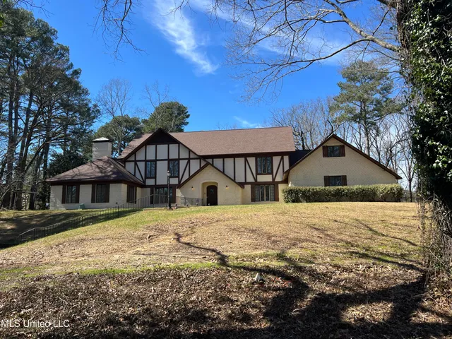 $724,000 | 1609 Southwest Linda Drive, Clinton, MS 39056