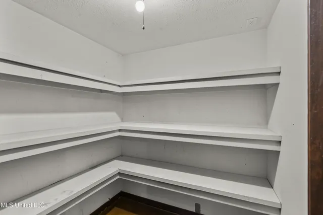 $724,000 | 1609 Southwest Linda Drive, Clinton, MS 39056