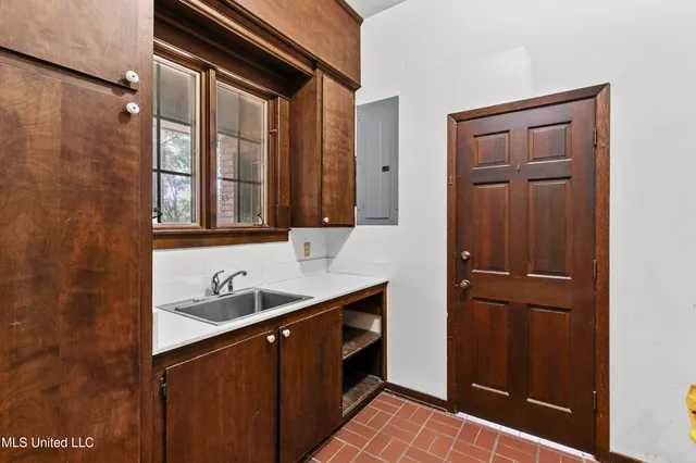 $724,000 | 1609 Southwest Linda Drive, Clinton, MS 39056