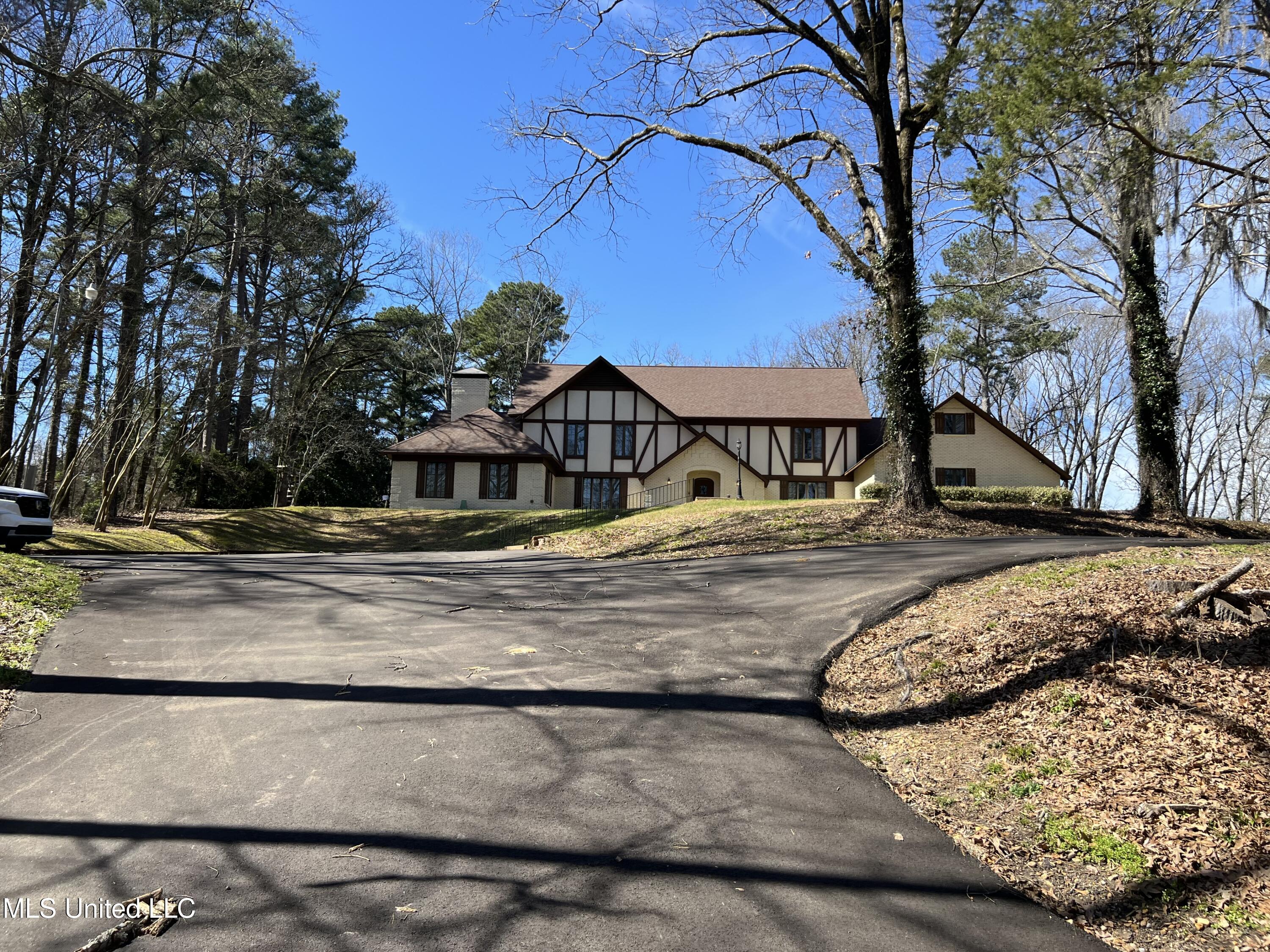 1609 Southwest Linda Drive Clinton, MS 39056 - Photo 6 of 110 1609 Photo 4