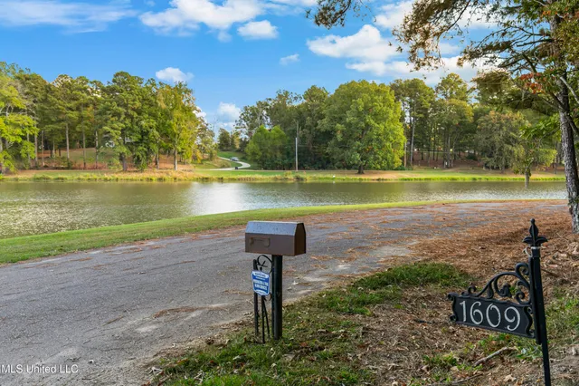 $724,000 | 1609 Southwest Linda Drive, Clinton, MS 39056