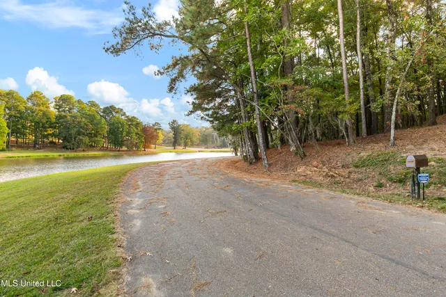 $724,000 | 1609 Southwest Linda Drive, Clinton, MS 39056
