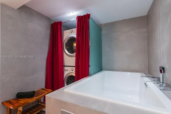 $4,750 | 900 Bay Drive, Unit 224, Miami Beach, FL 33141