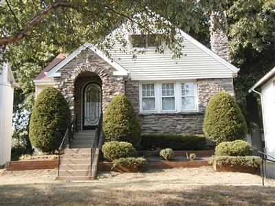 2950 Douglas Terrace Cincinnati, OH 45212 - Photo 1 of 1