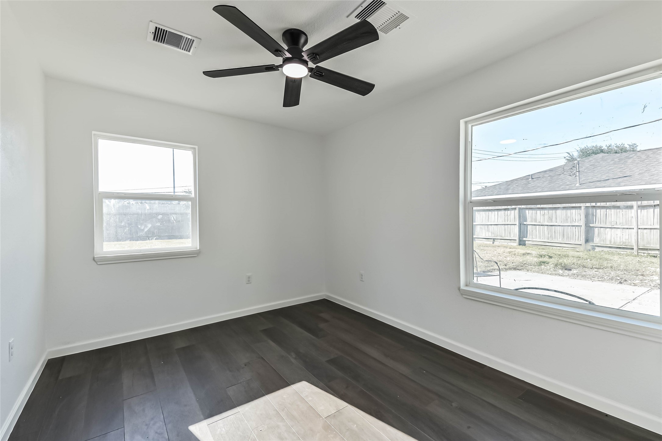 135 East Janisch Road Houston, TX 77022 - Photo 11 of 11