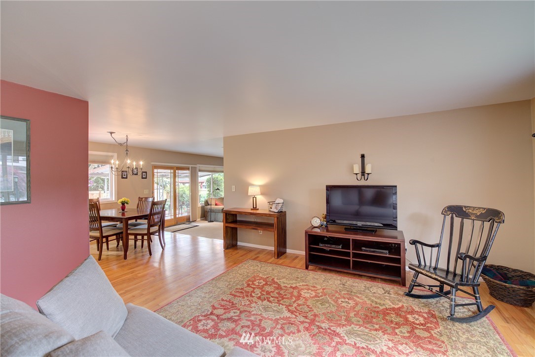 10419 Northeast 198th Street Bothell, WA 98011 - Photo 12 of 24 Gallery Image 12