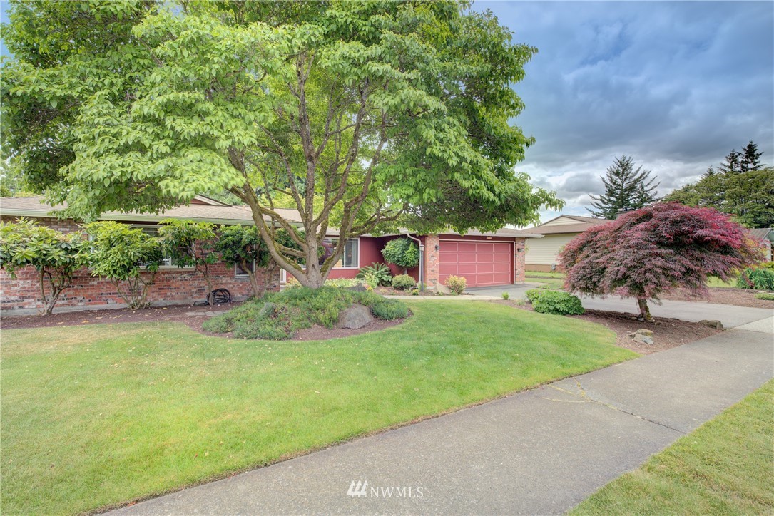 10419 Northeast 198th Street Bothell, WA 98011 - Photo 18 of 24 Gallery Image 18