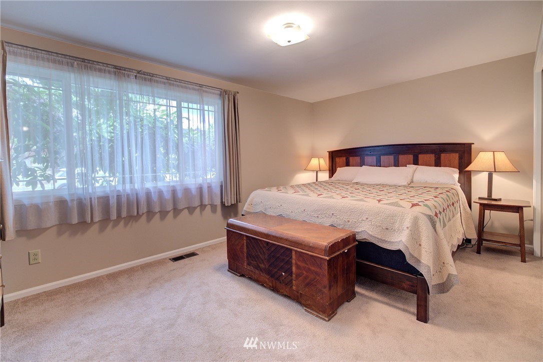 10419 Northeast 198th Street Bothell, WA 98011 - Photo 21 of 24 Gallery Image 21