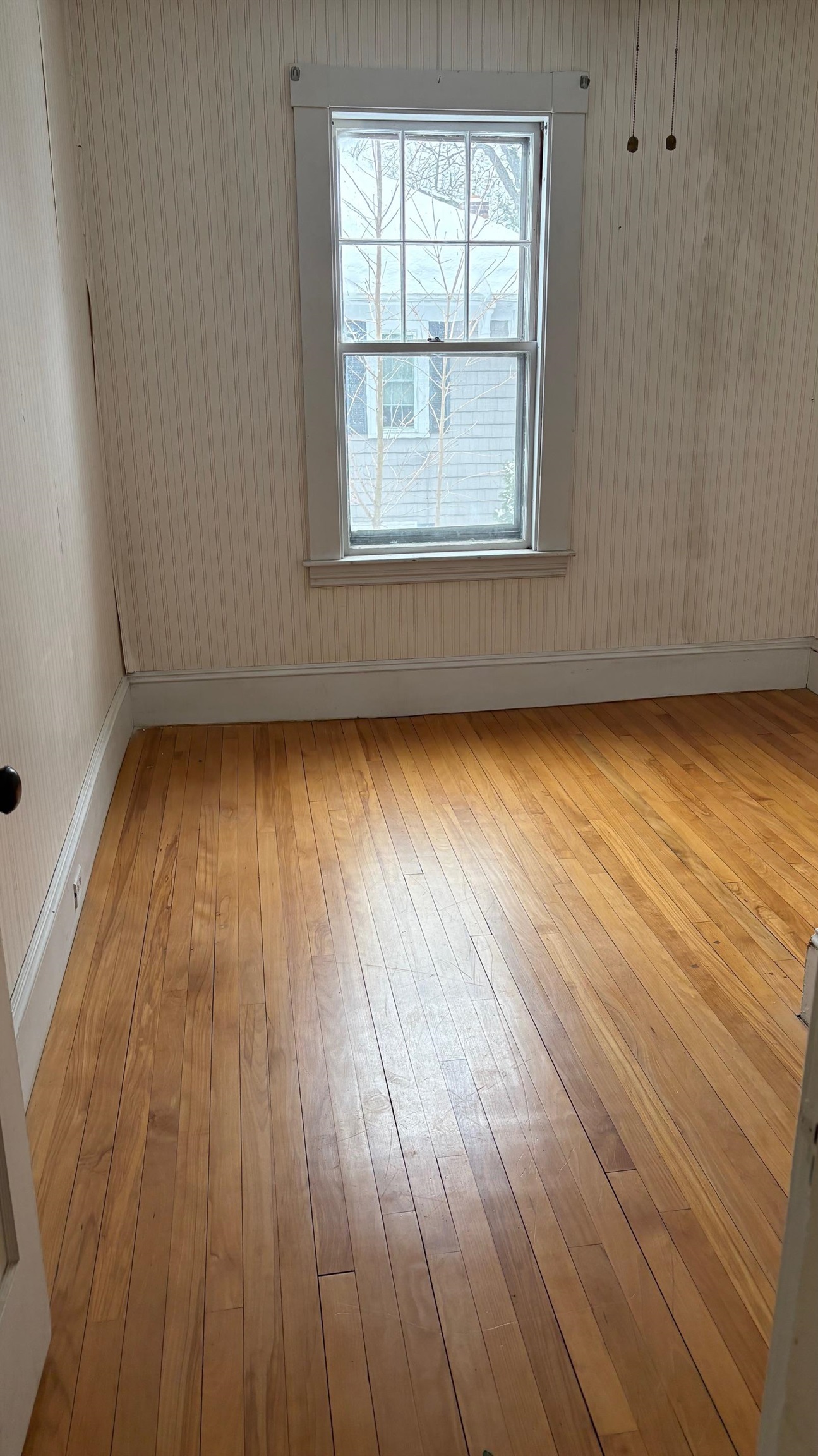 274 Ray Street Manchester, NH 03104 - Photo 8 of 14