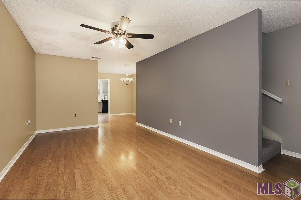 1718 Brightside Drive, Unit C Baton Rouge, LA 70820 - Photo 3 of 20 Living room