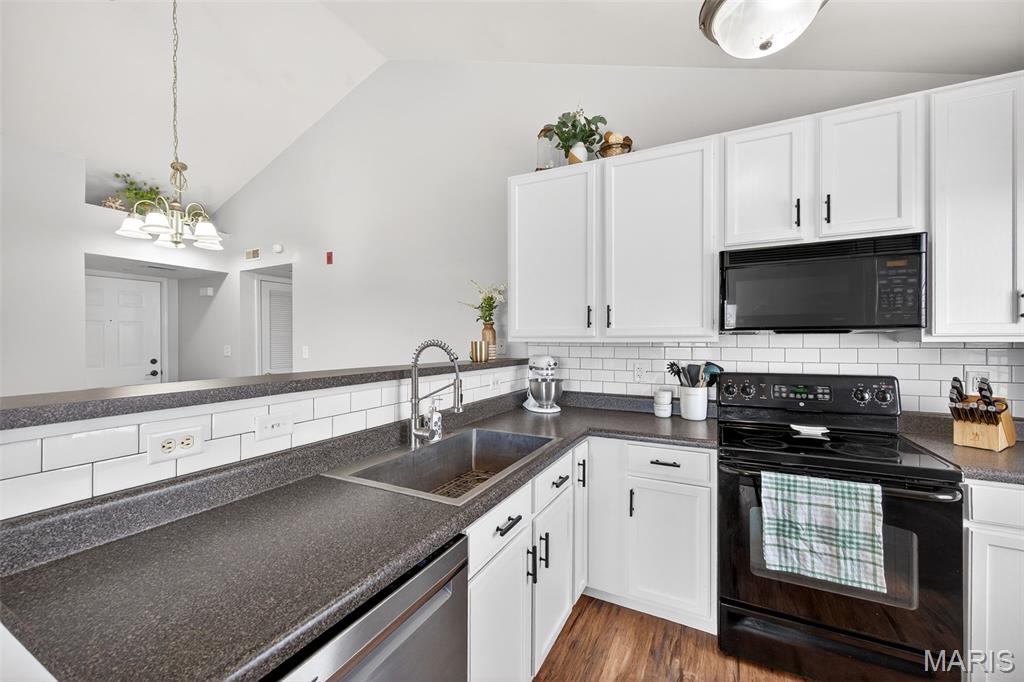 3300 Spring Creek Lane O'Fallon, MO 63368 - Photo 3 of 20