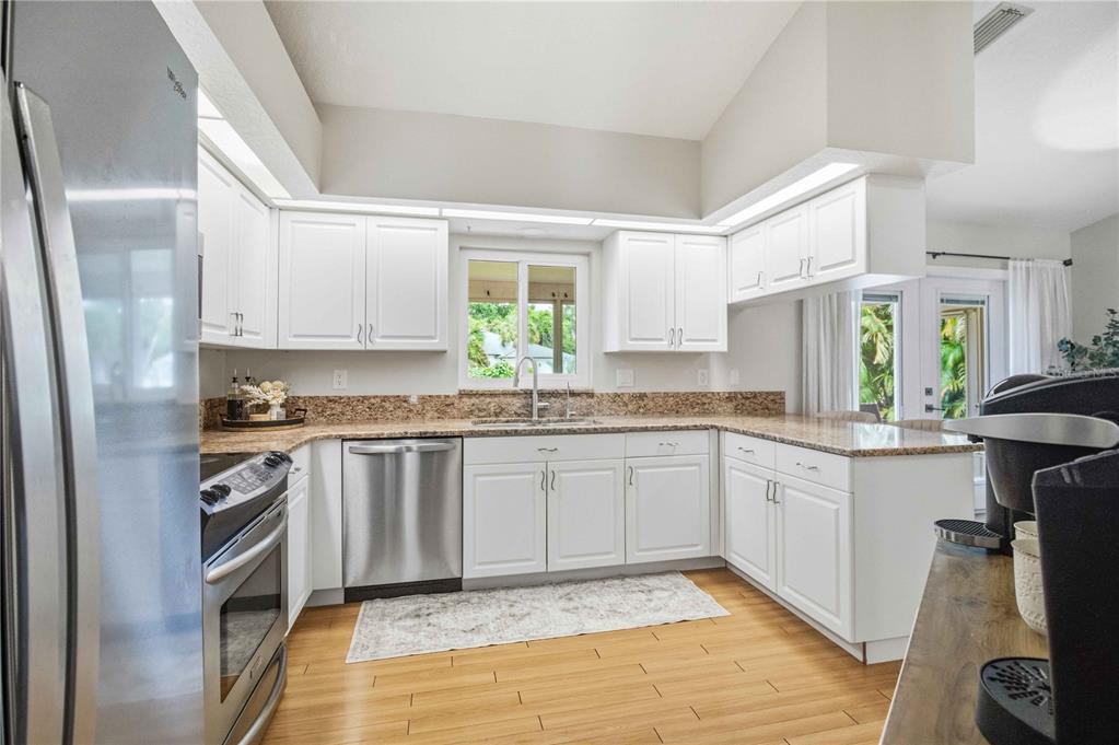 3131 Arrowhead Road Venice, FL 34293 - Photo 5 of 50