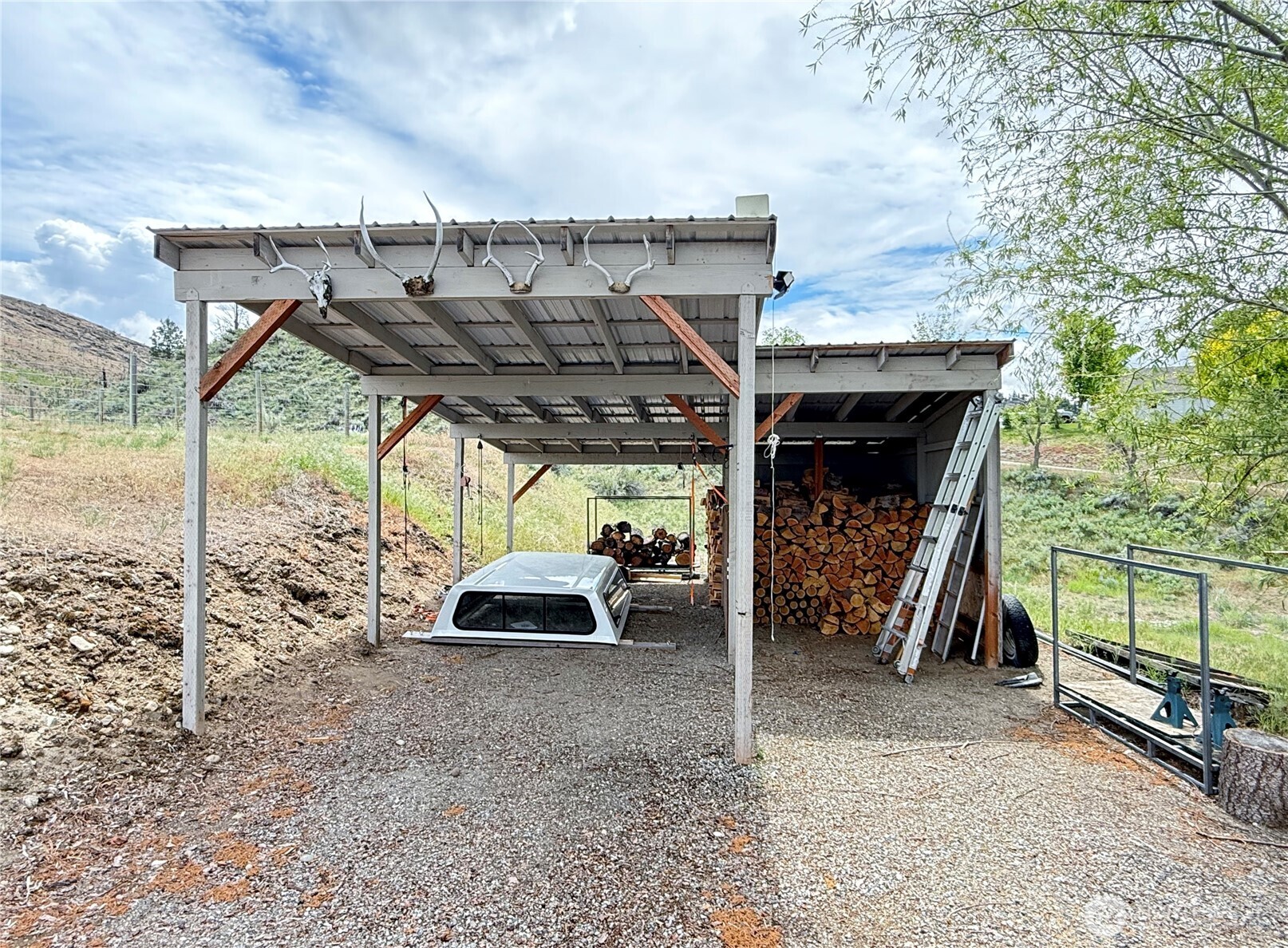 92 Crumbacher Road Tonasket, WA 98855 - Photo 28 of 40 a view of outdoor space
