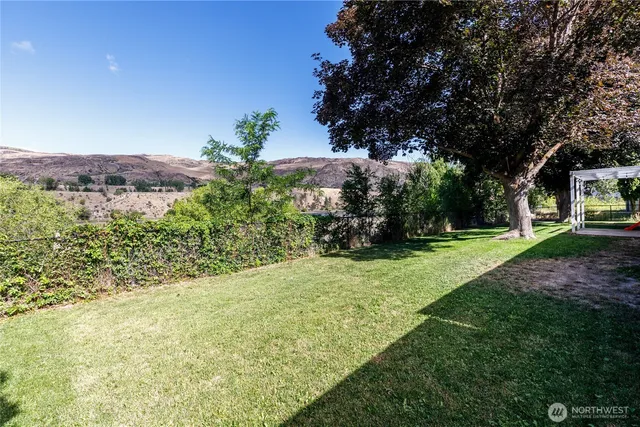 $335,000 | 61 Riverview Drive, Coulee Dam, WA 99116