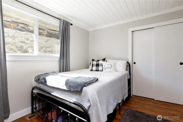 $335,000 | 61 Riverview Drive, Coulee Dam, WA 99116