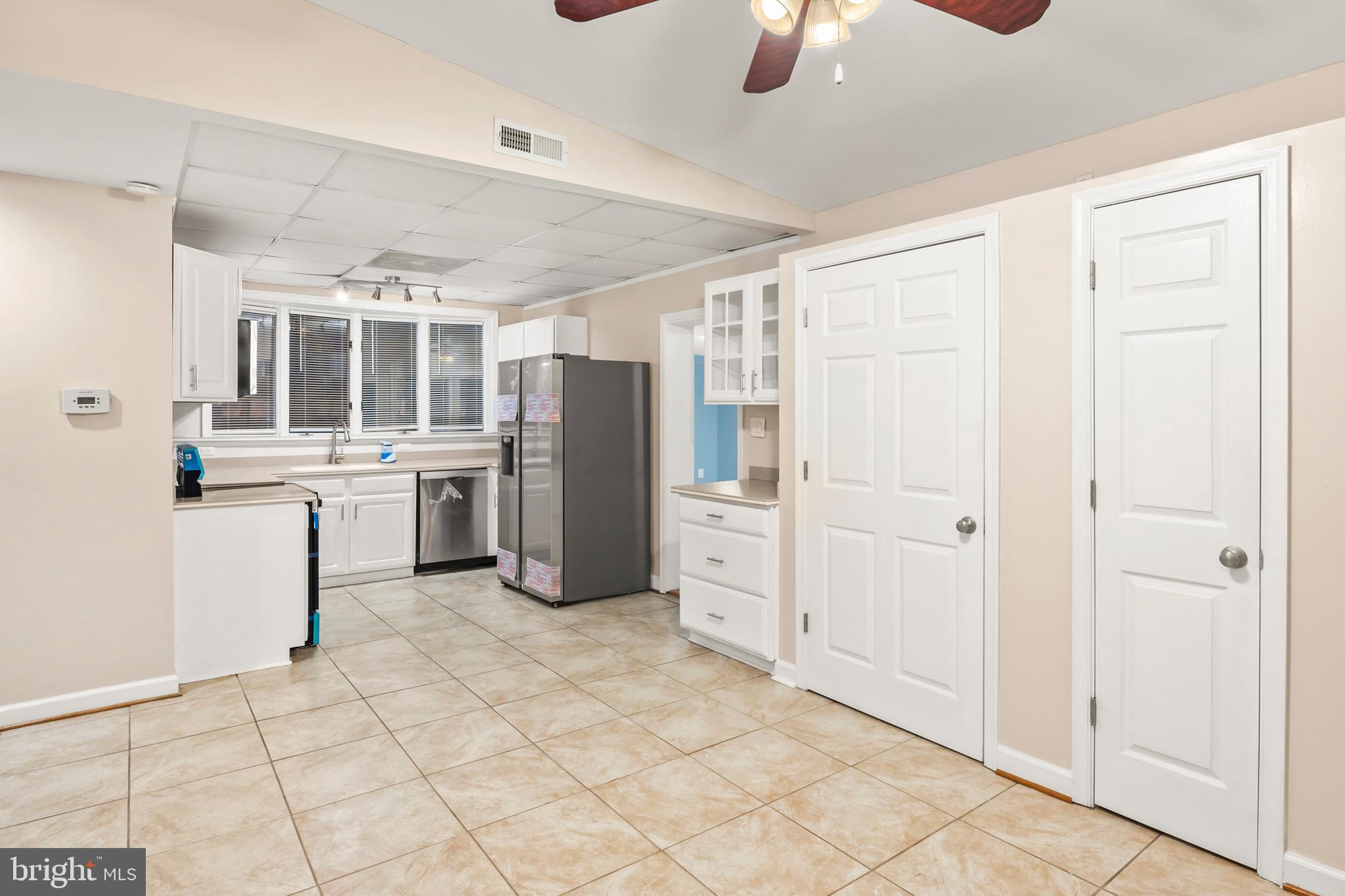 1199 Oak Avenue Shady Side, MD 20764 - Photo 4 of 32 Dining / Kitchen