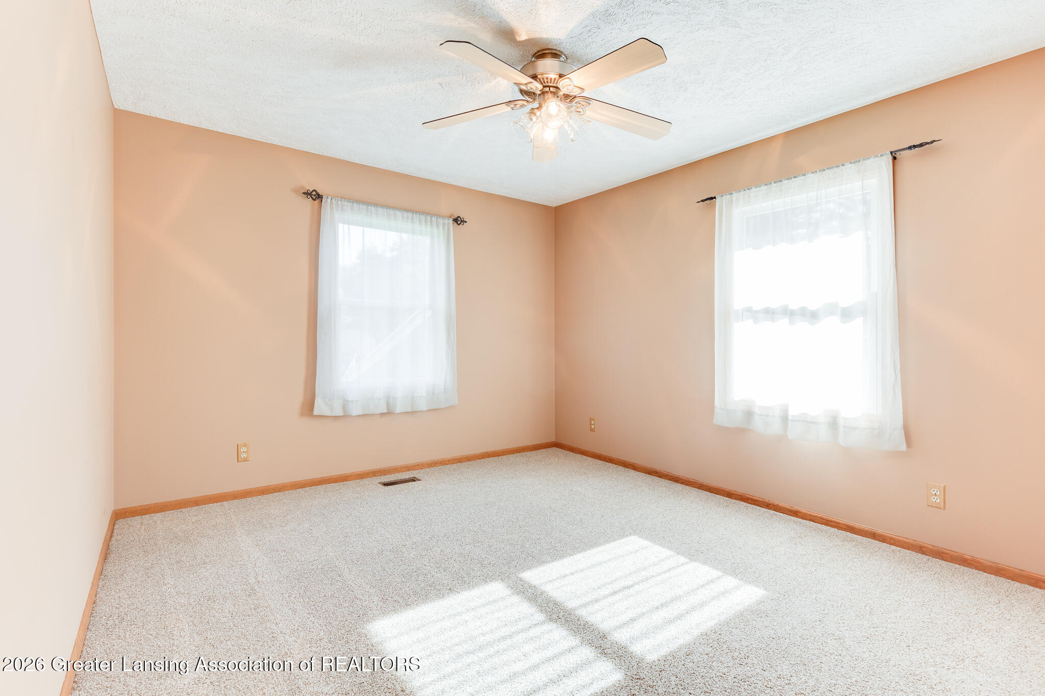 4115 West Howe Road Dewitt, MI 48820 - Photo 21 of 32 .