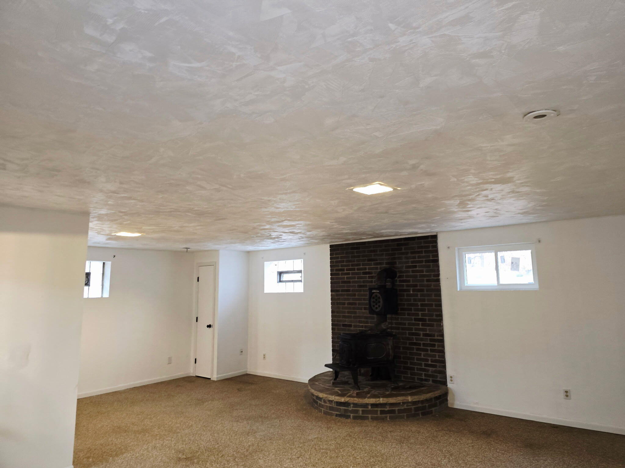 11535 Sandhill Trail Demotte, IN 46310 - Photo 14 of 31 a view of an empty room and window