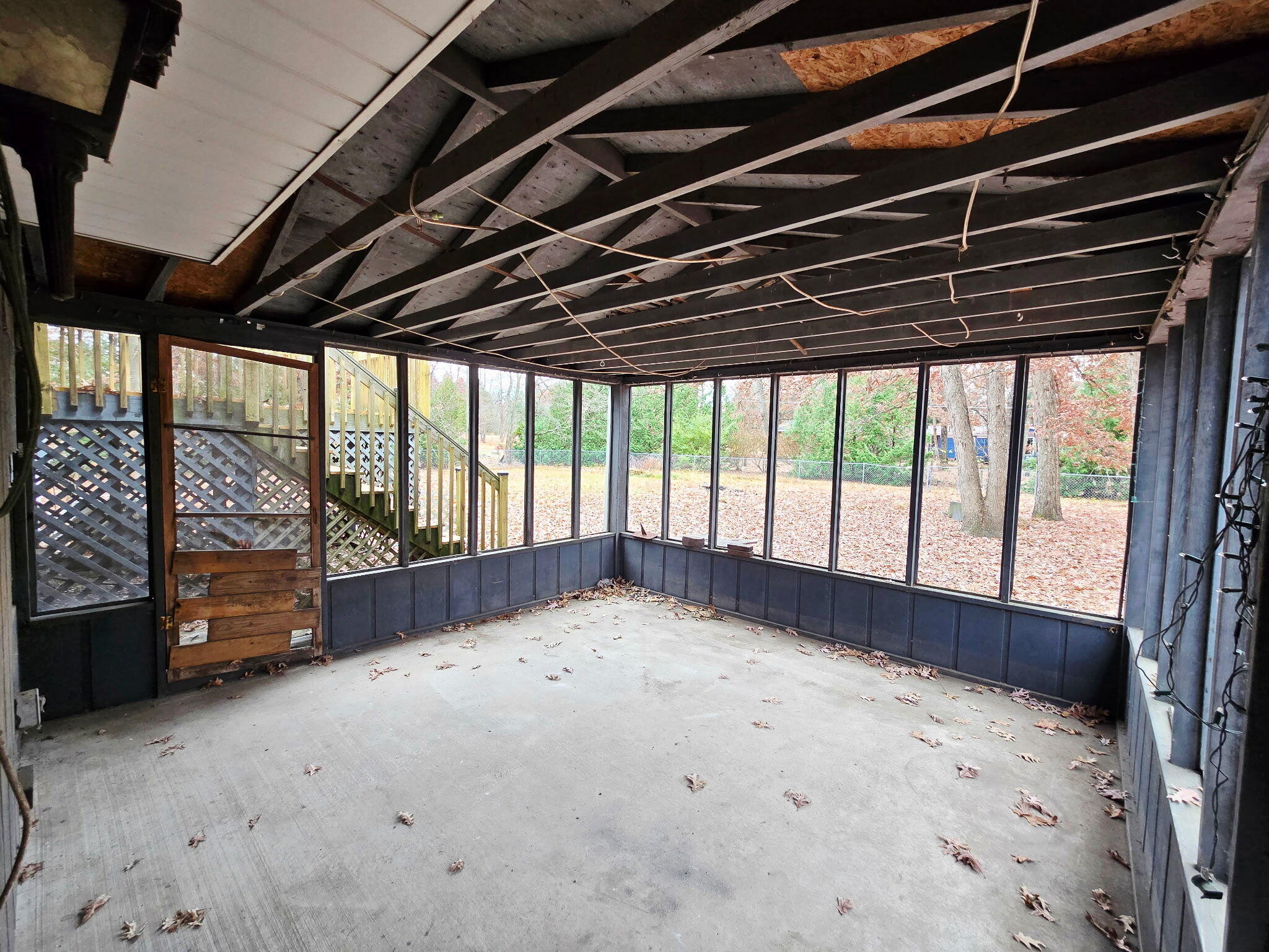 11535 Sandhill Trail Demotte, IN 46310 - Photo 29 of 31 a view of an empty room with a balcony