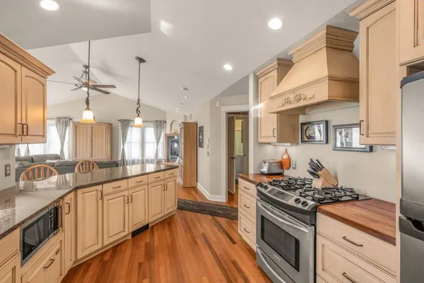 $368,000 | 3836 Togo Road, Spring Park, MN 55384