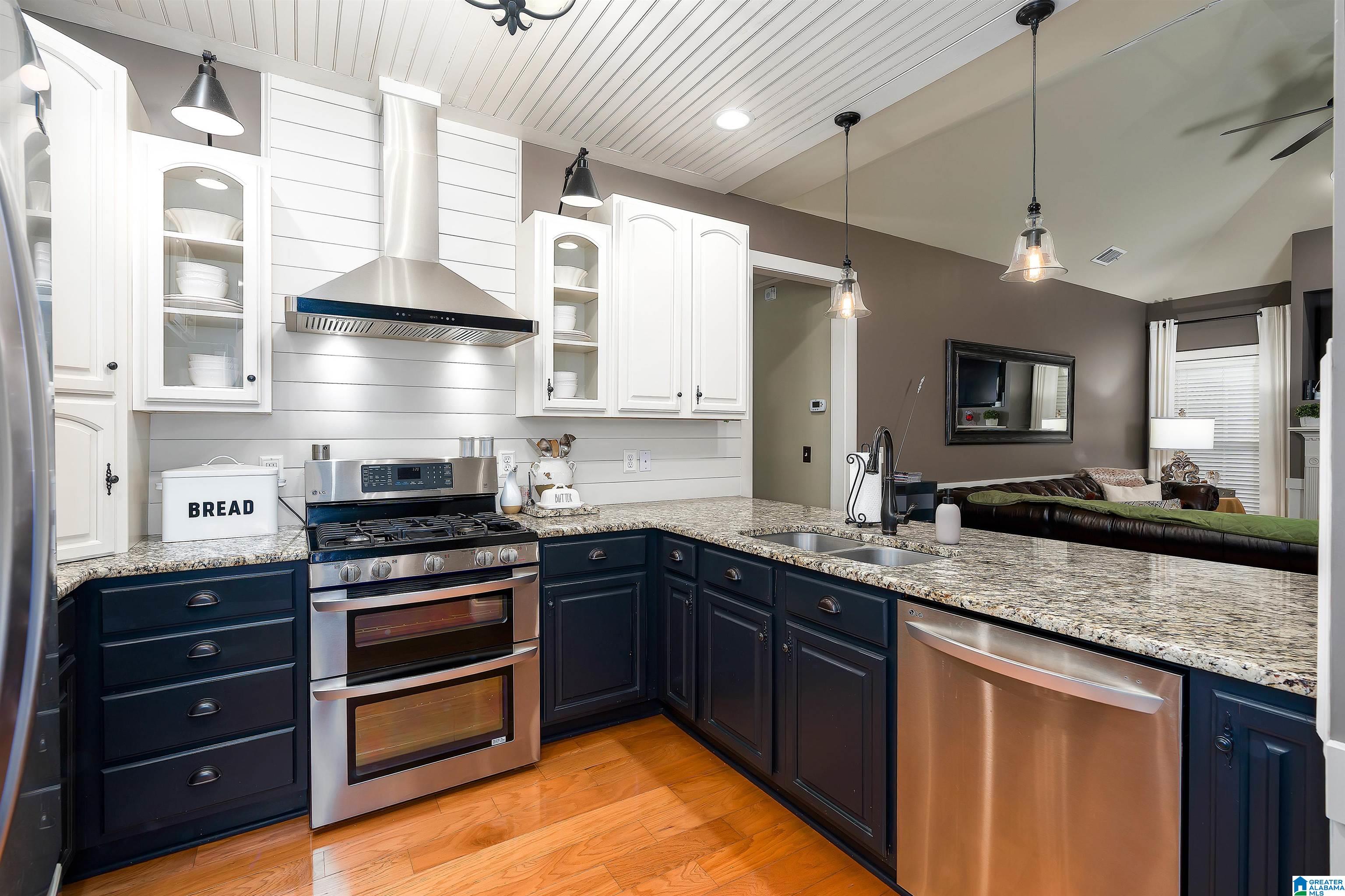 1127 Weybridge Way Pelham, AL 35124 - Photo 14 of 40