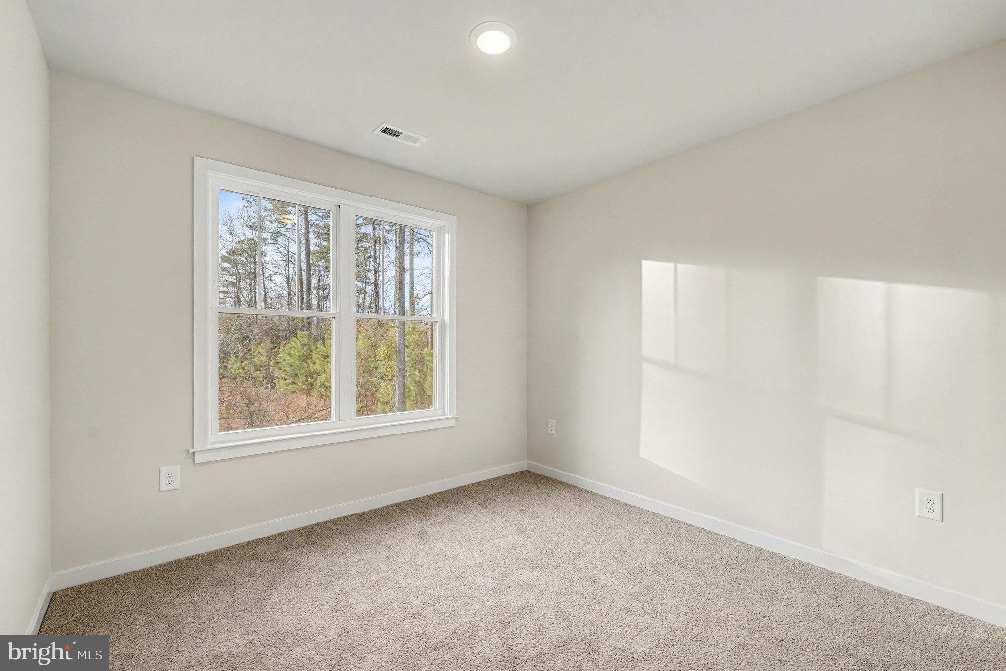 184 Albrough Boulevard Colonial Beach, VA 22443 - Photo 15 of 31