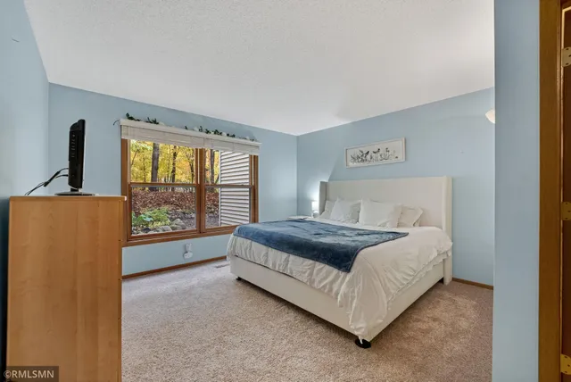 $259,900 | 15805 26th Avenue North, Unit B, Plymouth, MN 55447