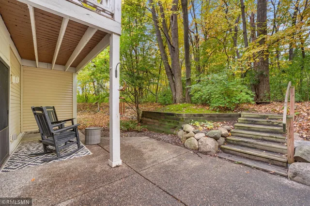 $259,900 | 15805 26th Avenue North, Unit B, Plymouth, MN 55447