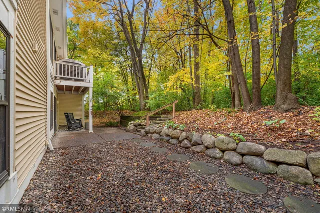 $259,900 | 15805 26th Avenue North, Unit B, Plymouth, MN 55447