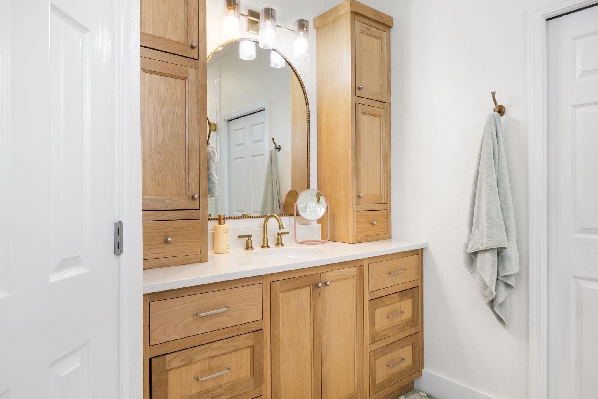 2510 Thornton Road Austin, TX 78704 - Photo 16 of 40 a bathroom with a double vanity sink mirror and