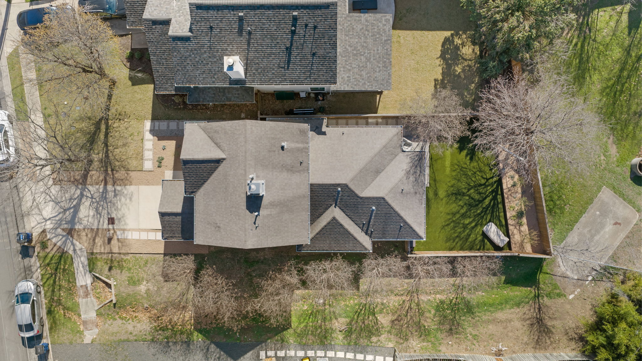 2510 Thornton Road Austin, TX 78704 - Photo 38 of 40 an aerial view of residential houses with outdoor space