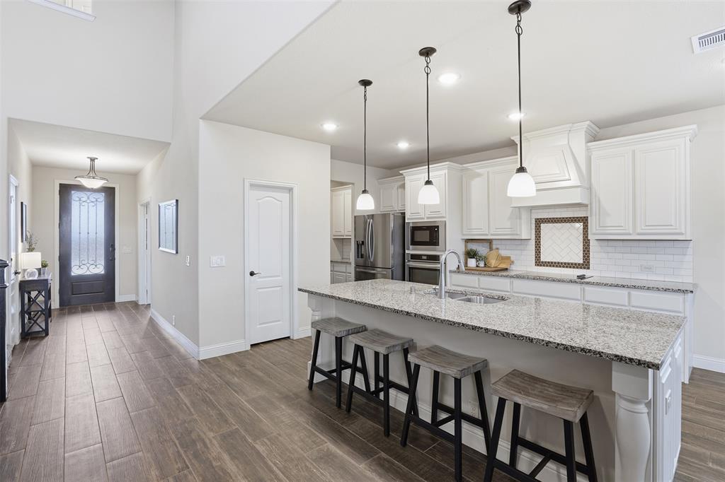 4002 Grove Valley Road Midlothian, TX 76065 - Photo 8 of 40