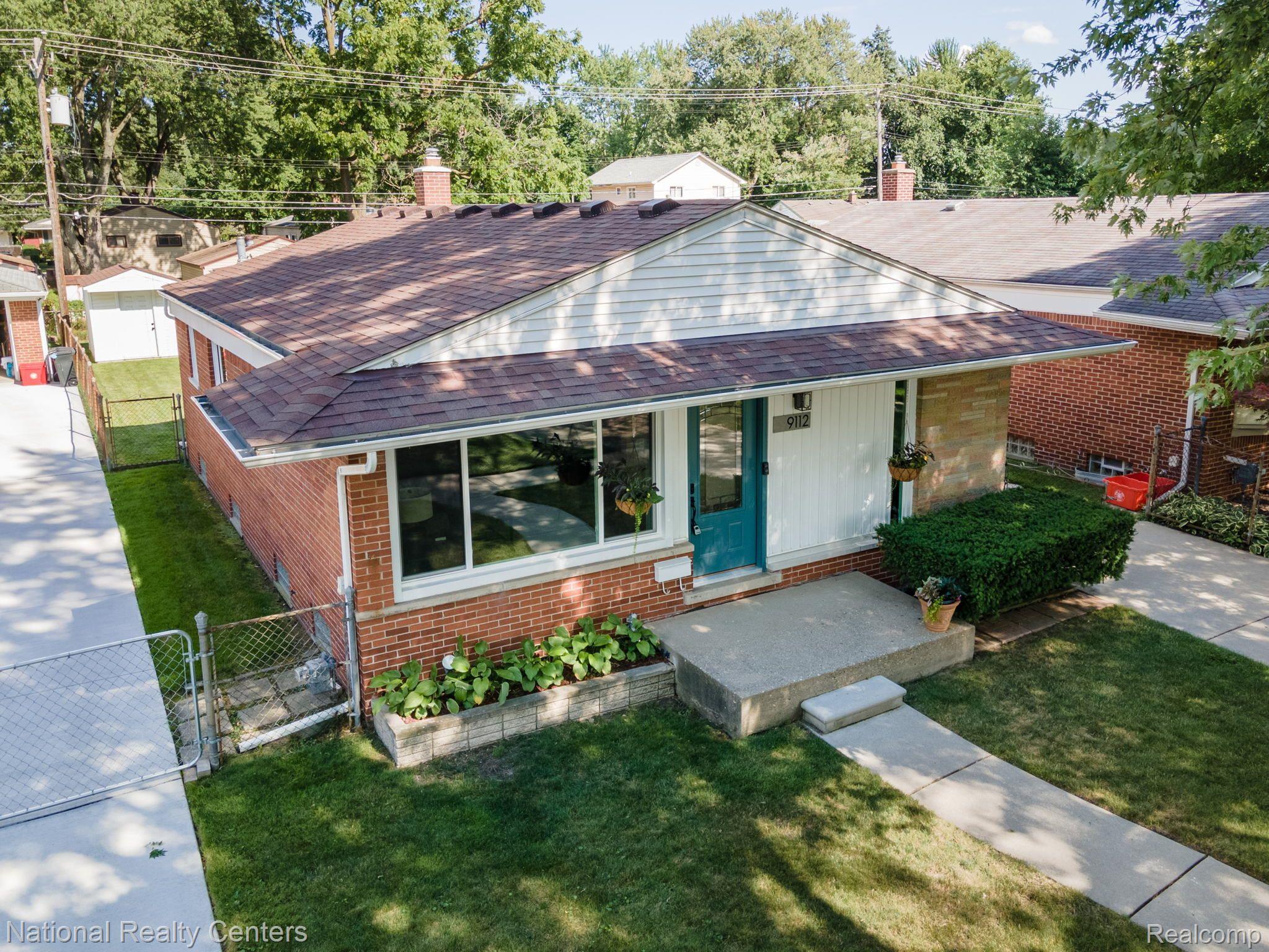 9112 Henry Ruff Road Livonia, MI 48150 - Photo 2 of 32 Gallery Image 2