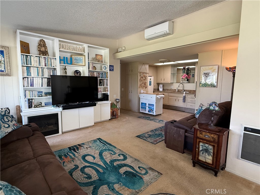1641 Monterey Road Seal Beach, CA 90740 - Photo 5 of 36 Gallery Image 5