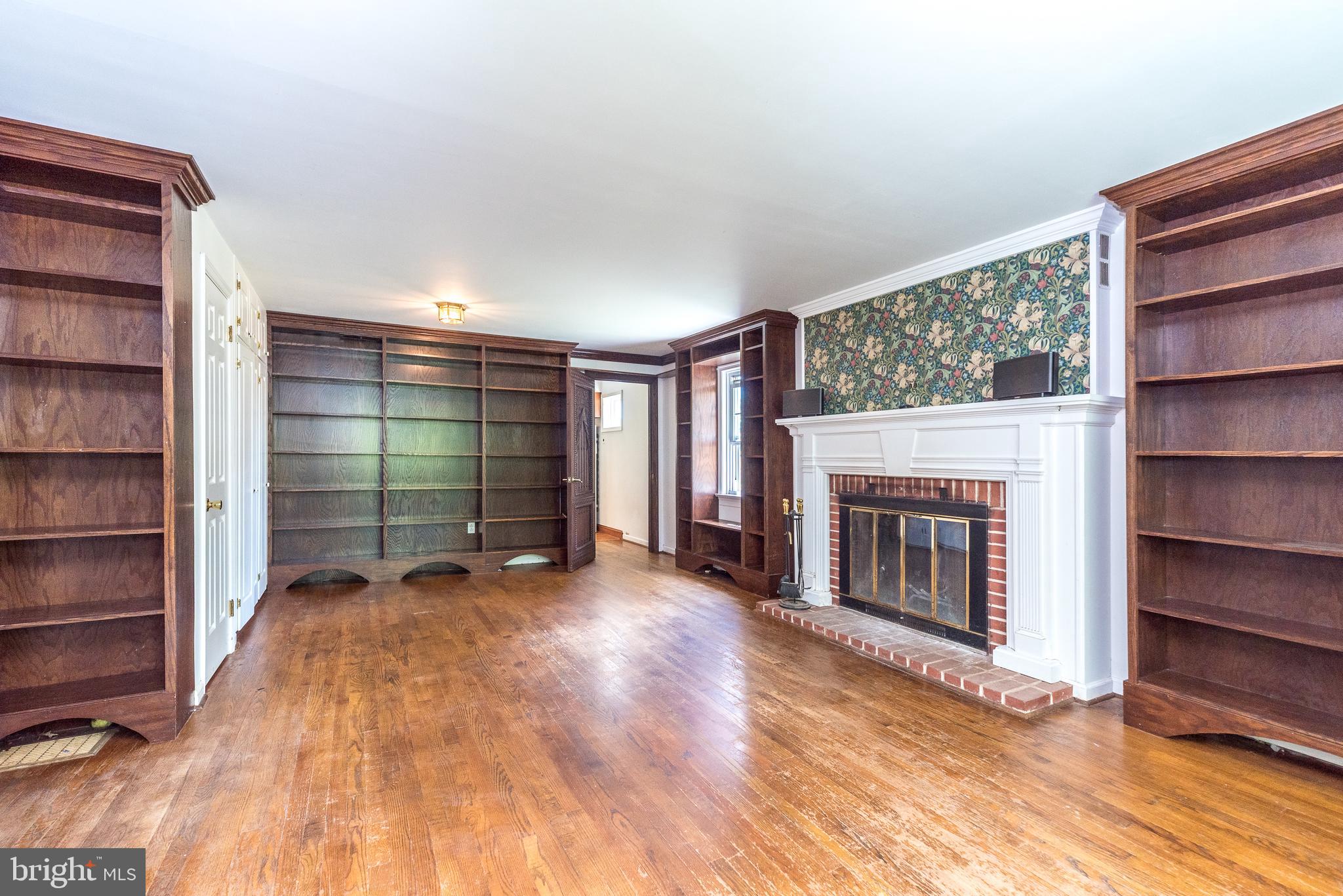 1320 Branch Road Perkasie, PA 18944 - Photo 24 of 84 Family room w/ built ins