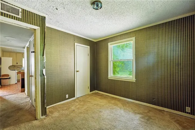 $150,000 | 1013 West Santa Fe Trail, Kansas City, MO 64145