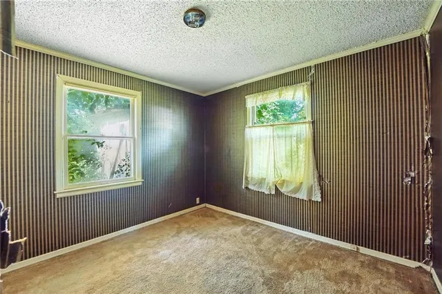 $150,000 | 1013 West Santa Fe Trail, Kansas City, MO 64145