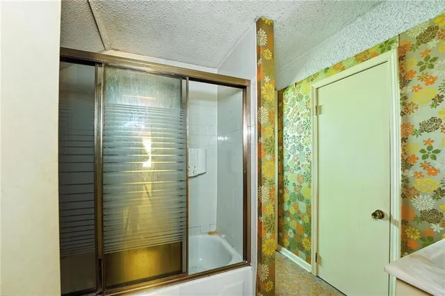 $150,000 | 1013 West Santa Fe Trail, Kansas City, MO 64145